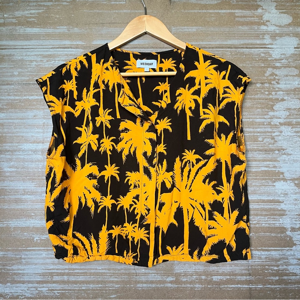Weekday Palm Print Crop Button Down Top Beachy Boho Cargo Womens S